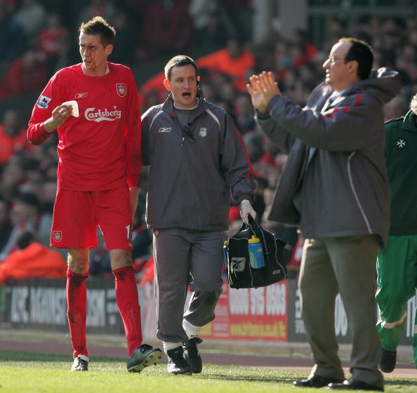 击球手及棒 击球手及棒